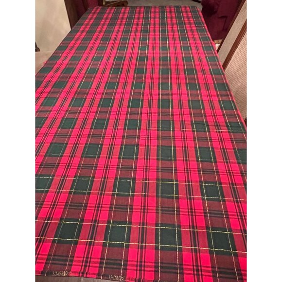 Christmas Table Cloth Red Metallic Plaid Rectangle 56x92 inch Seats 6-8 - Picture 11 of 11